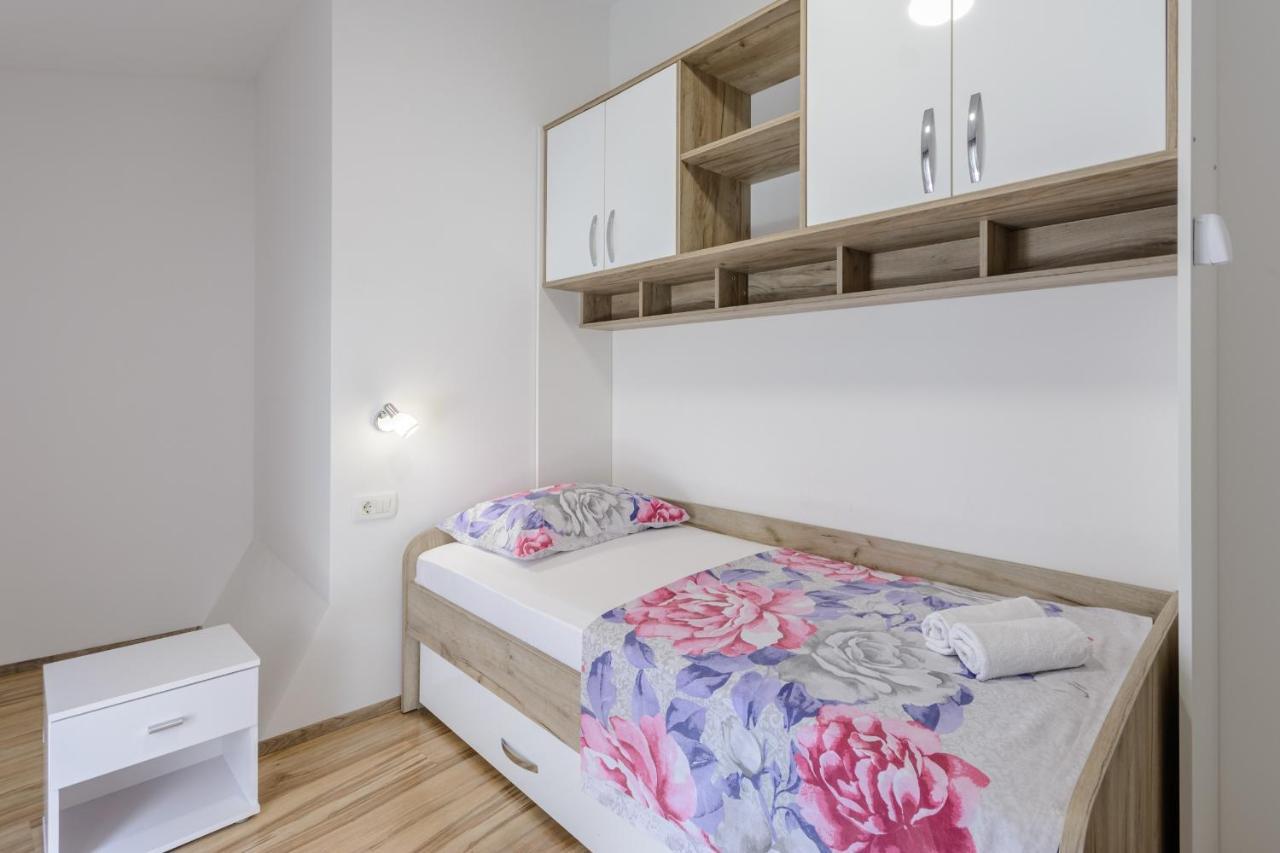 Apartments Hope Дуги-Рат Экстерьер фото